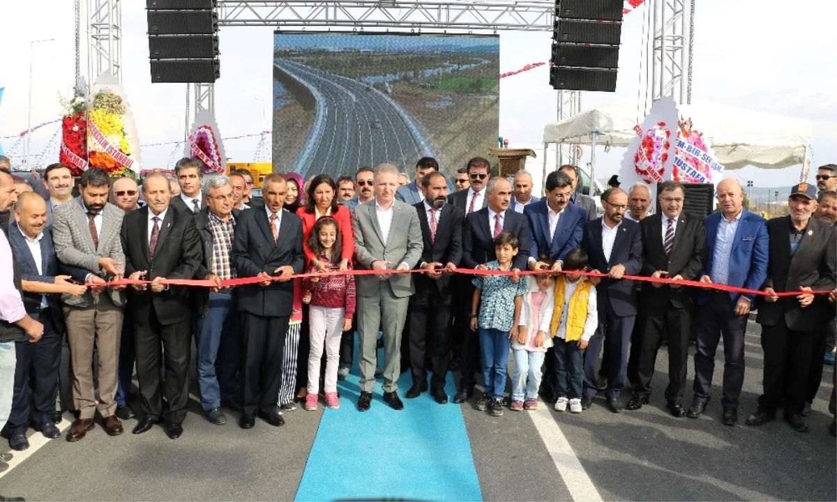 40 Yıldır Beklenen Köprü Açıldı