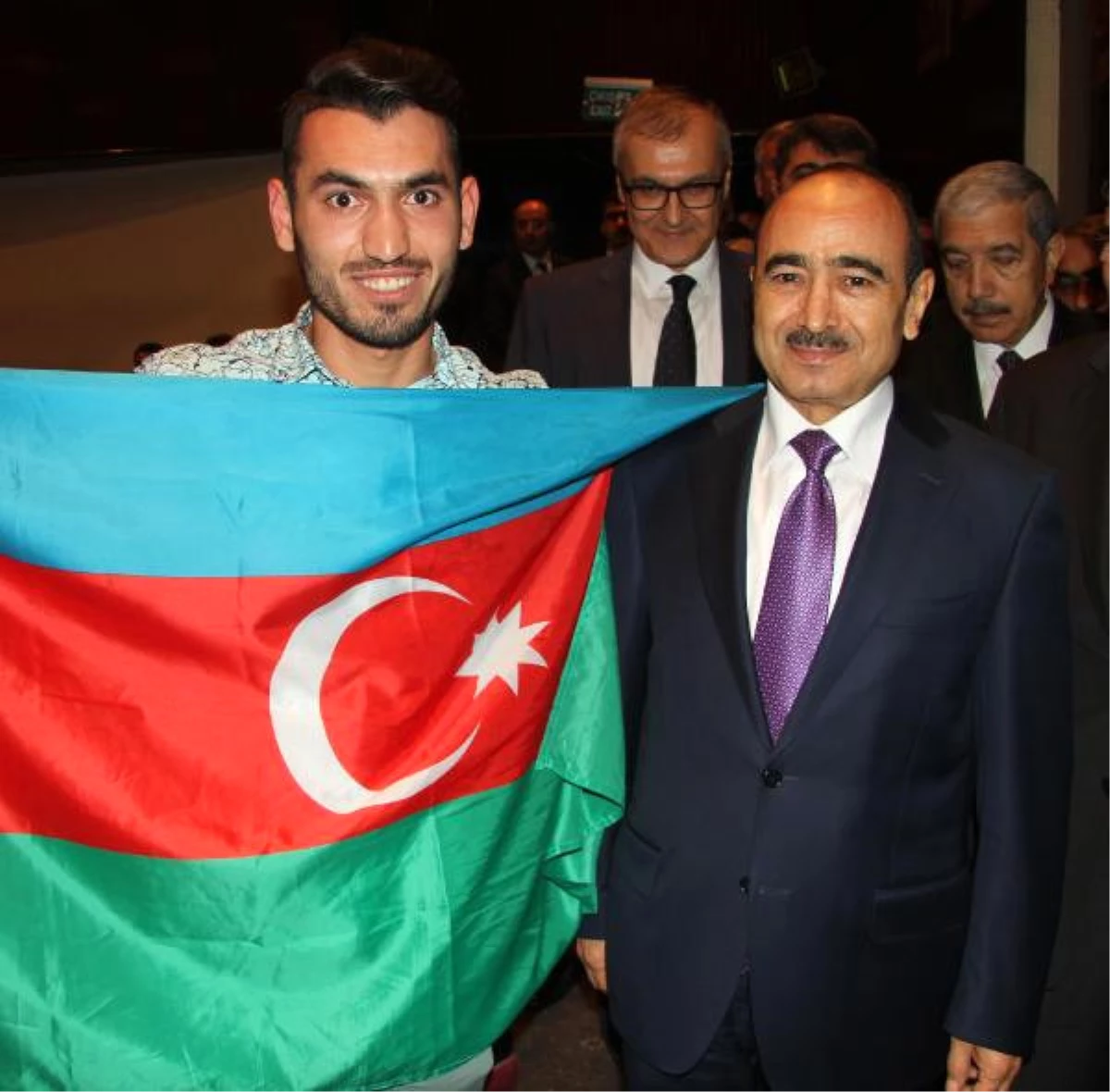 Azerbaycan Cumhurbaşkanı Yardımcısı: Devletlerin Haklarına Saygıyla Yanaşılmalı