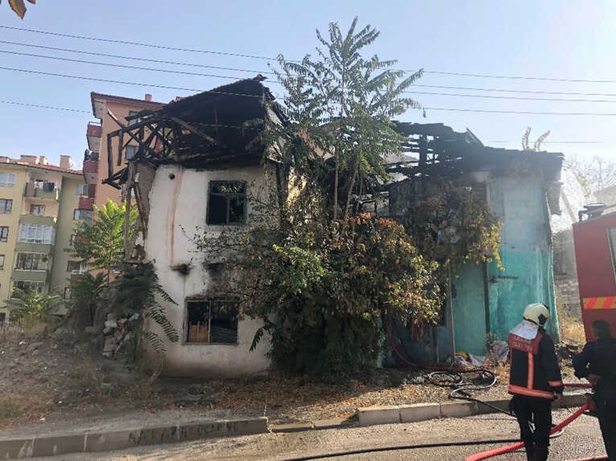 Başkent\'te Gecekondu Yangını