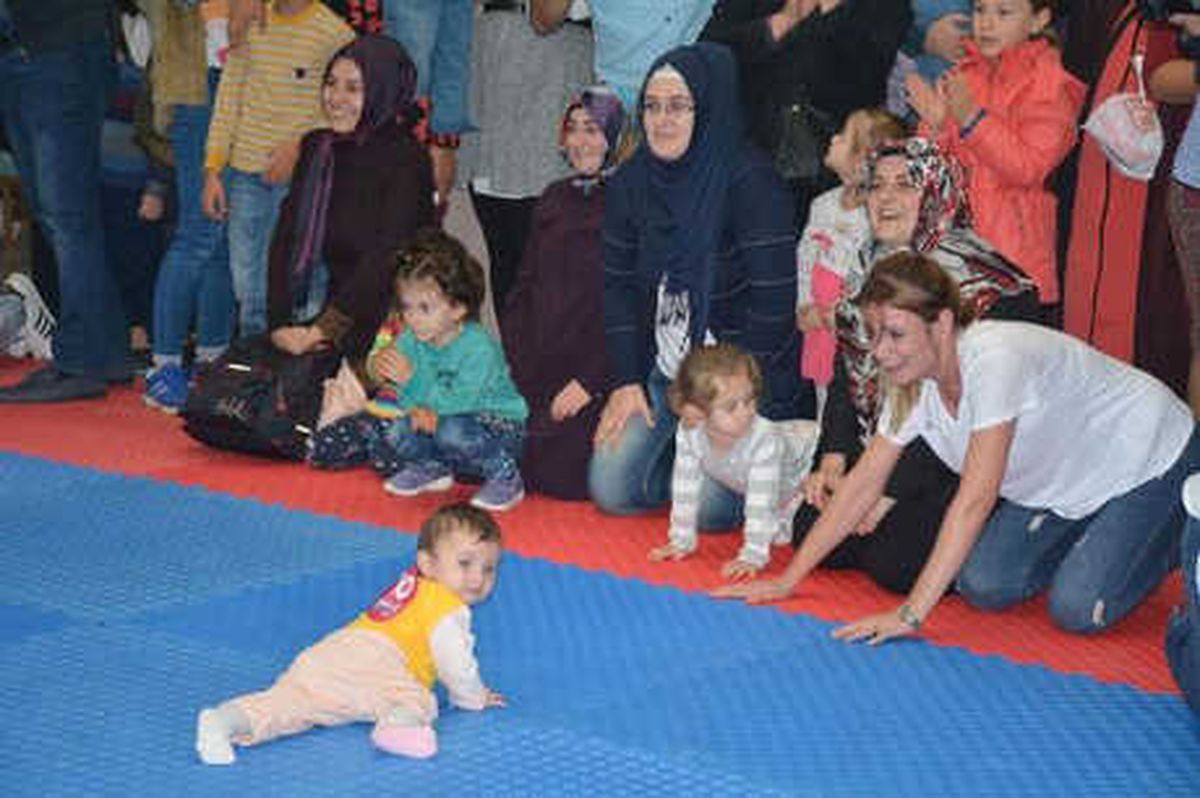 Bilecik\'te Bebek Emekleme Yarışması