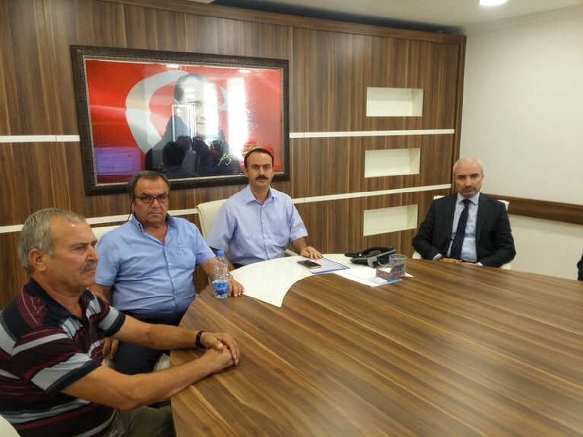 Bozyazı\'da Sosyal Yardımlaşma ve Dayanışma Vakfı Toplantısı