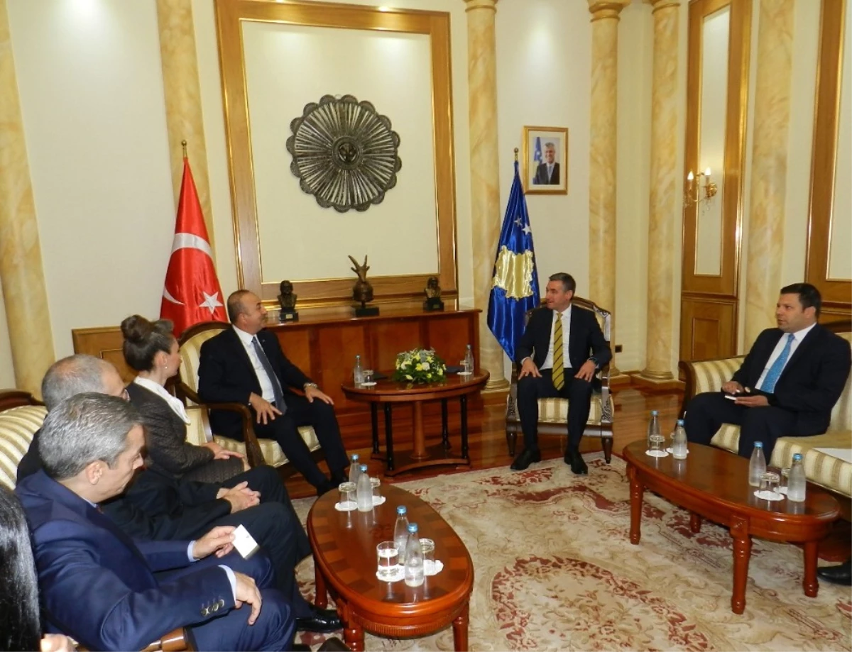 Çavuşoğlu, Kosova Meclis Başkanı Veseli ile Görüştü
