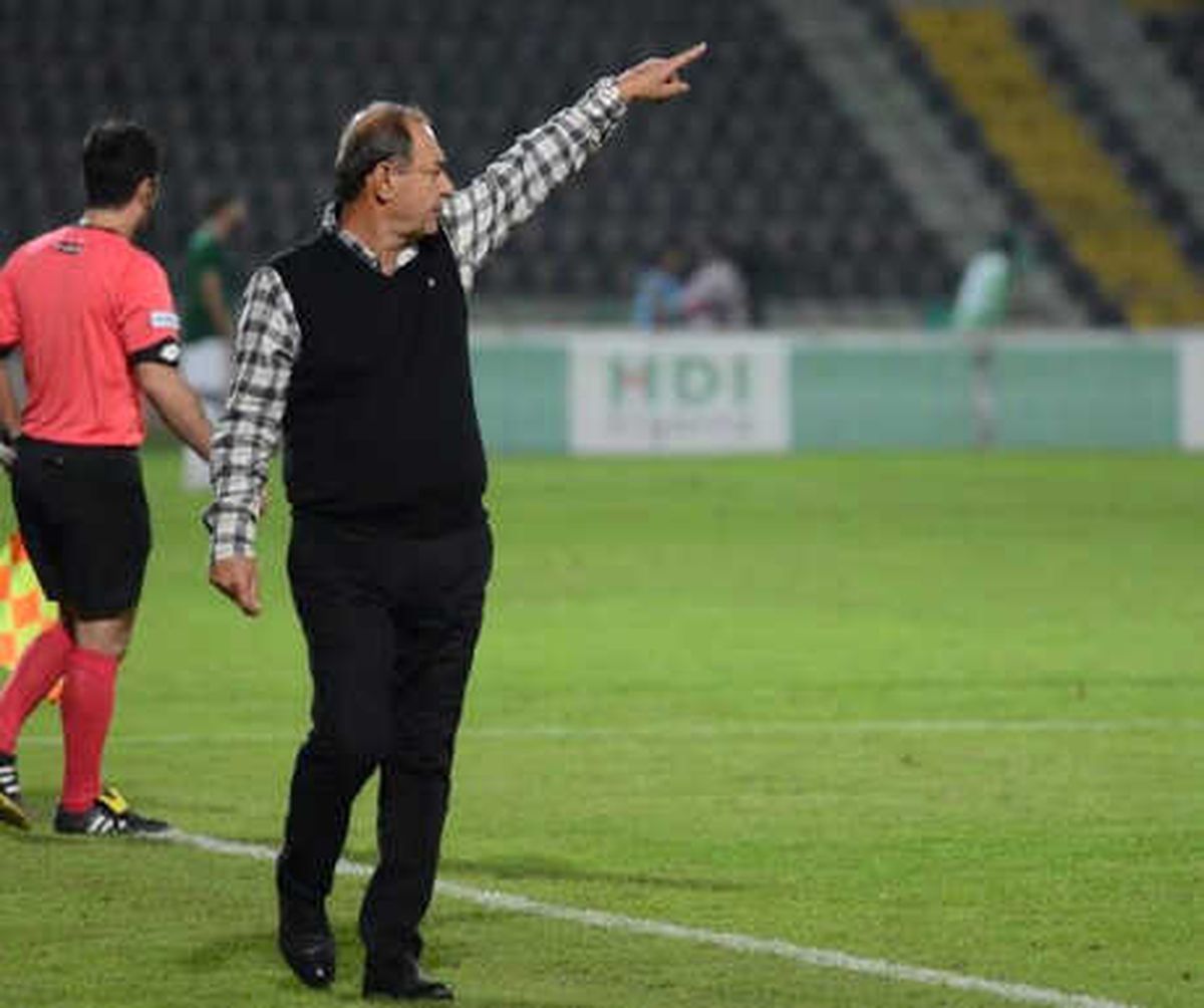 Denizlispor Kara Bulutları Dağıttı