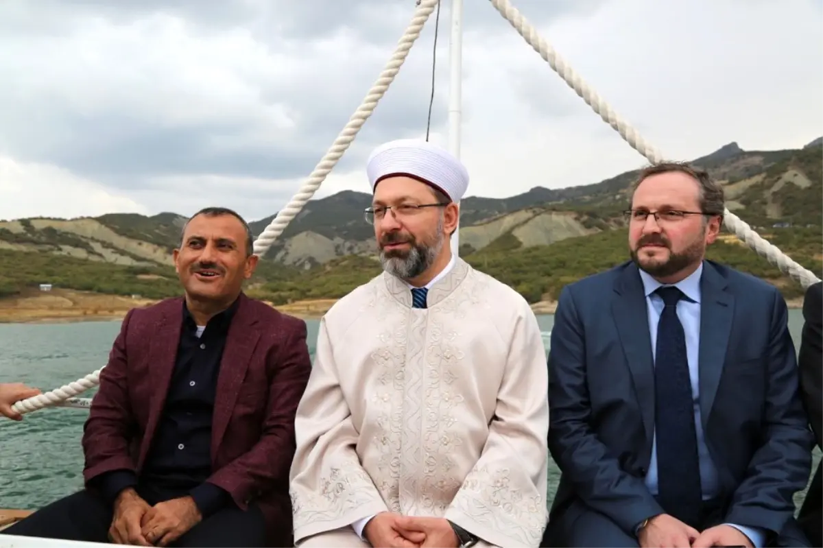 Diyanet İşleri Başkanı Erbaş: "Biz Bir ve Beraber Oldukça İhanetlerin Sonu Gelecektir"