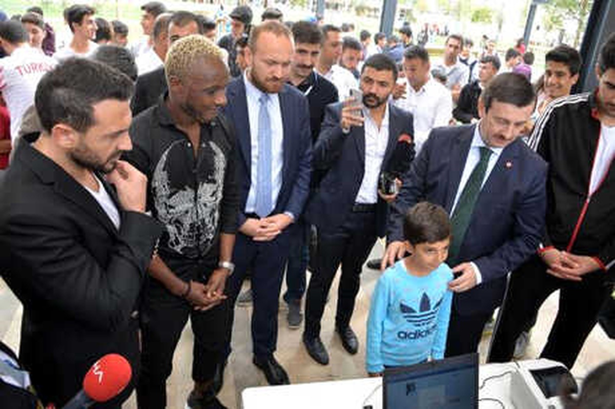 Diyarbakır\'da Ahmet Dursun ve Yattara\'ya Büyük İlgi