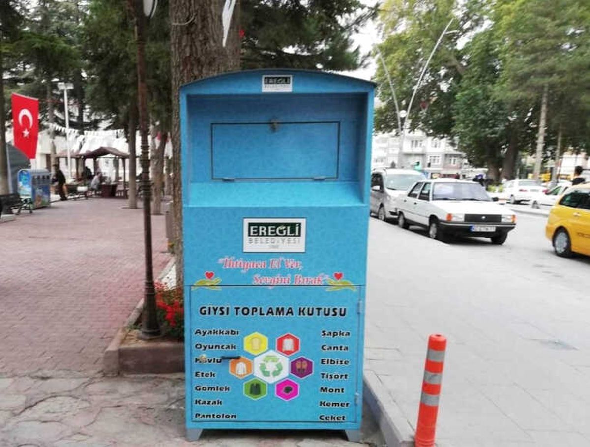 Ereğli\'de Giysi Toplama Kutuları İlgi Görüyor