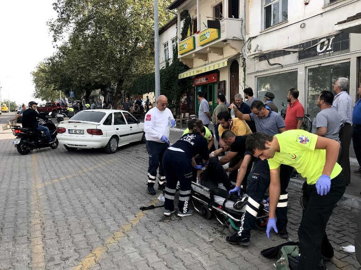 Fethiye\'de Sokak Ortasında Silahlı Kavga: 2 Yaralı