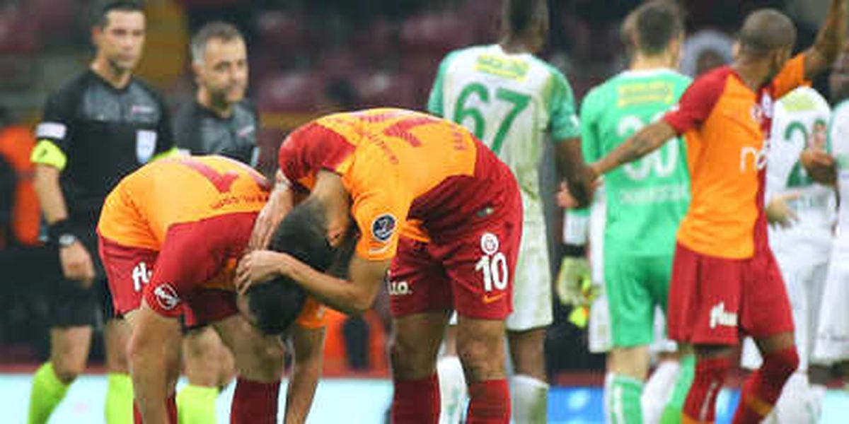 G.saray İlk 45 Dakikada Sıkıntı Yaşıyor