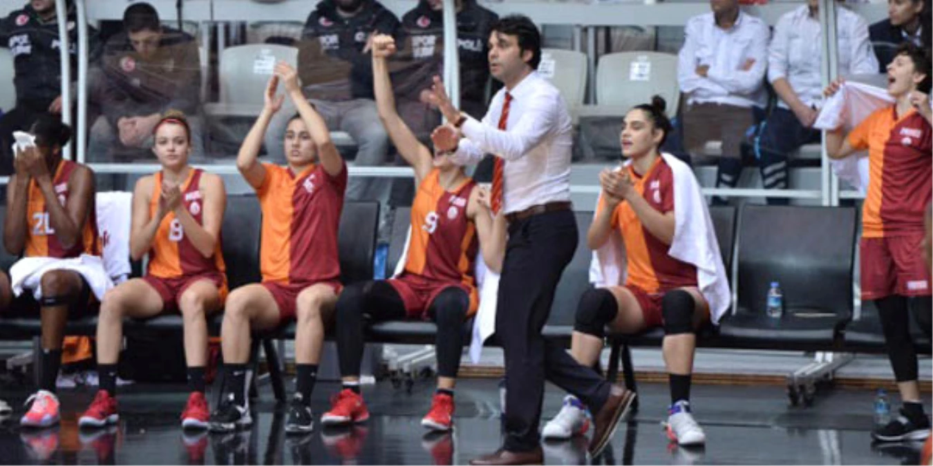 Galatasaray: 73 - İzmit Belediyespor: 54