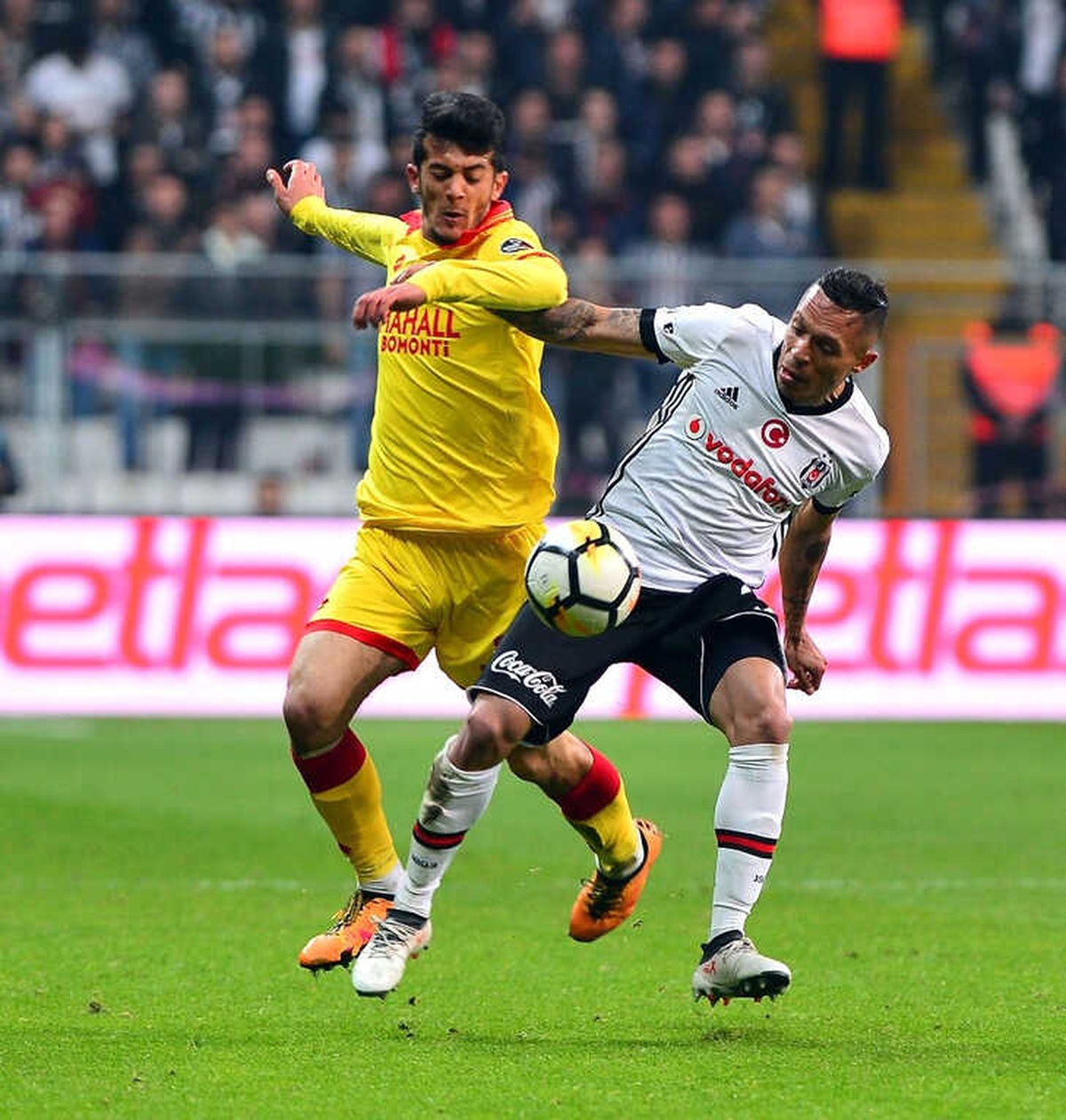 Göztepe, Beşiktaş\'ı Konuk Ediyor