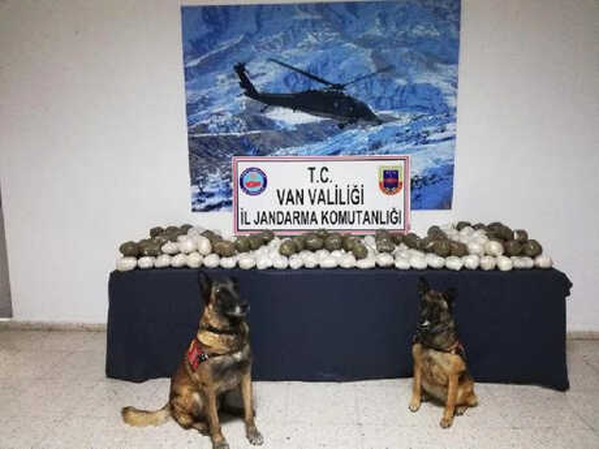 İran Sınırında 122 Kilo Eroin Ele Geçirildi