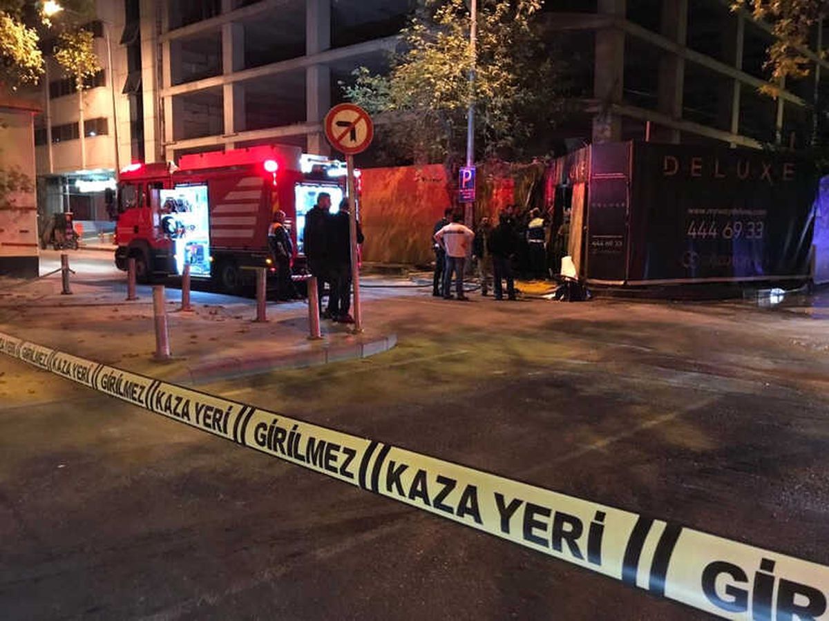 İzmir\'de İnşaat Alanında Patlama