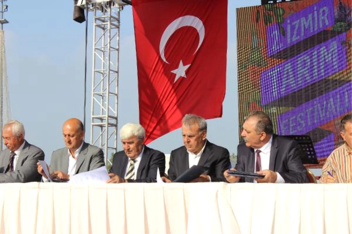 İzmir Tarım Festivali Köylü ile Kentliyi Buluşturdu