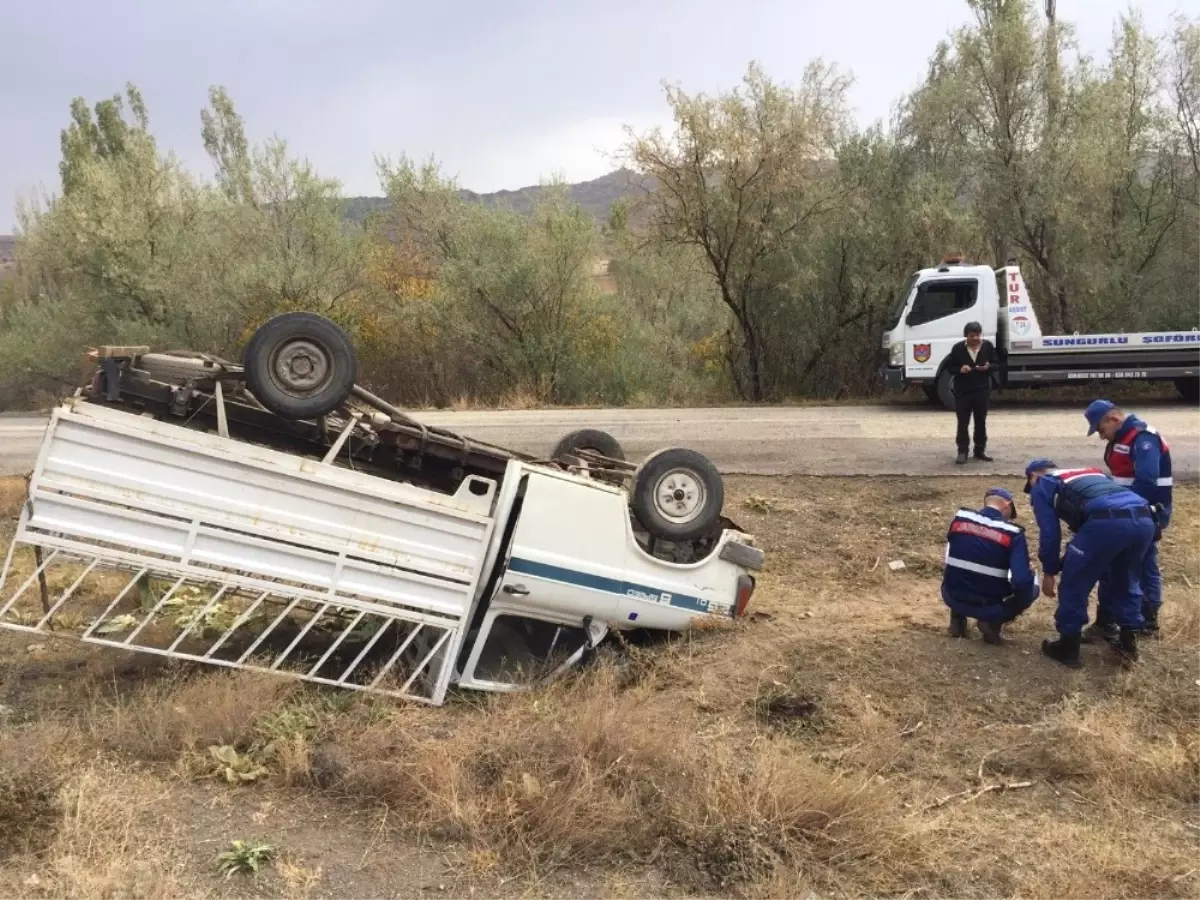 Kamyonet Devrildi : 1 Yaralı