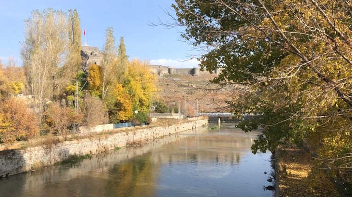 Kars\'ta Renk Cümbüşü Yaşanıyor