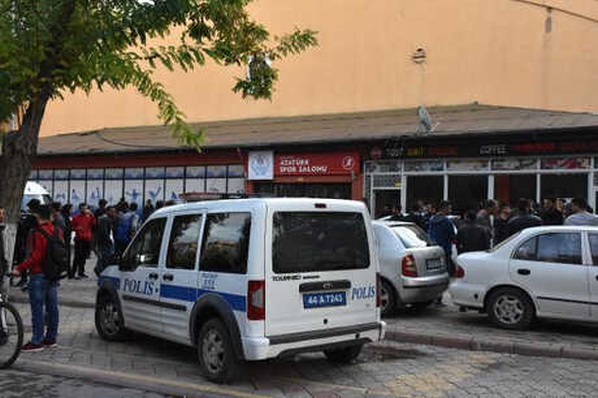 Malatya\'da Voleybol Maçı Sonrası Kavga