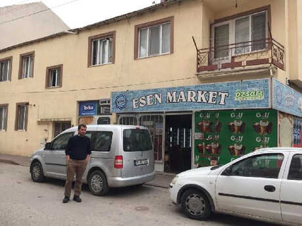 Market Kasasındaki Çocuğun Dolandırılması Kamerada