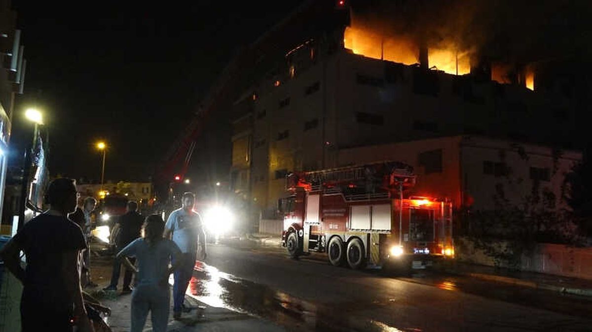 Mersin\'de Tekstil Atölyesinde Yangın Korku Dolu Anlar Yaşattı