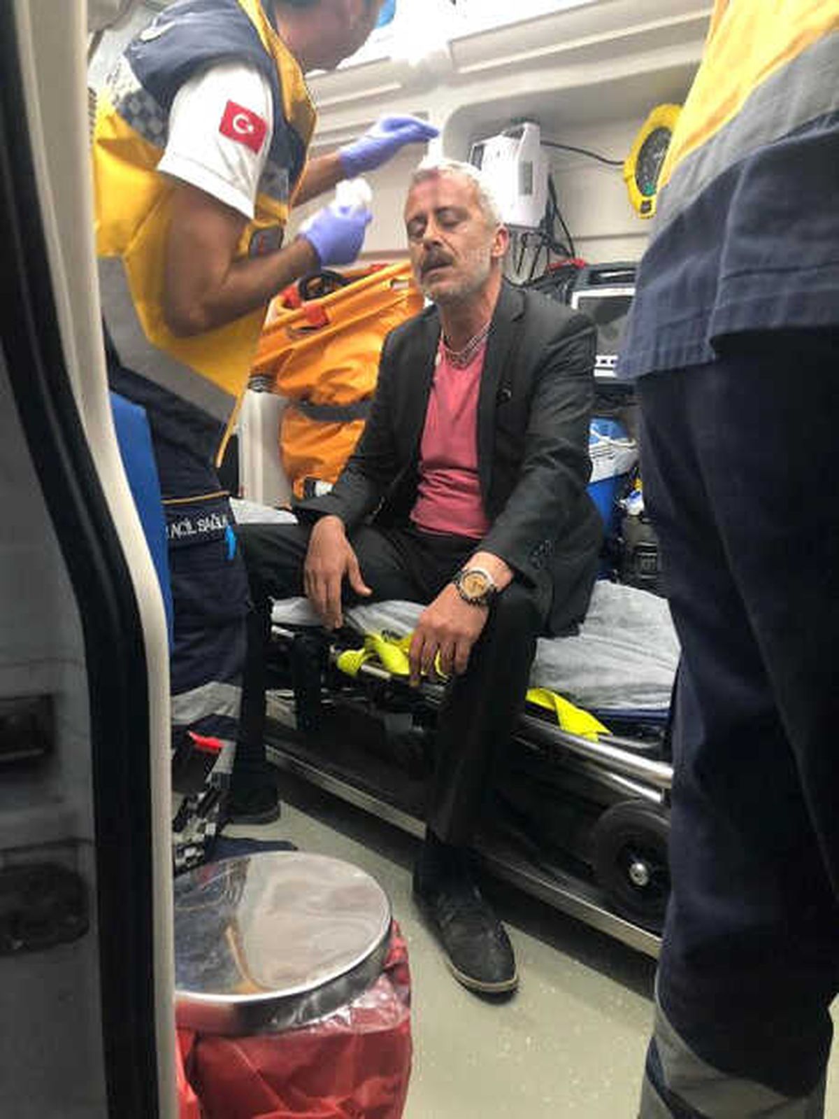 Oğluna Sataşan Kişiler Tarafından Dövüldü
