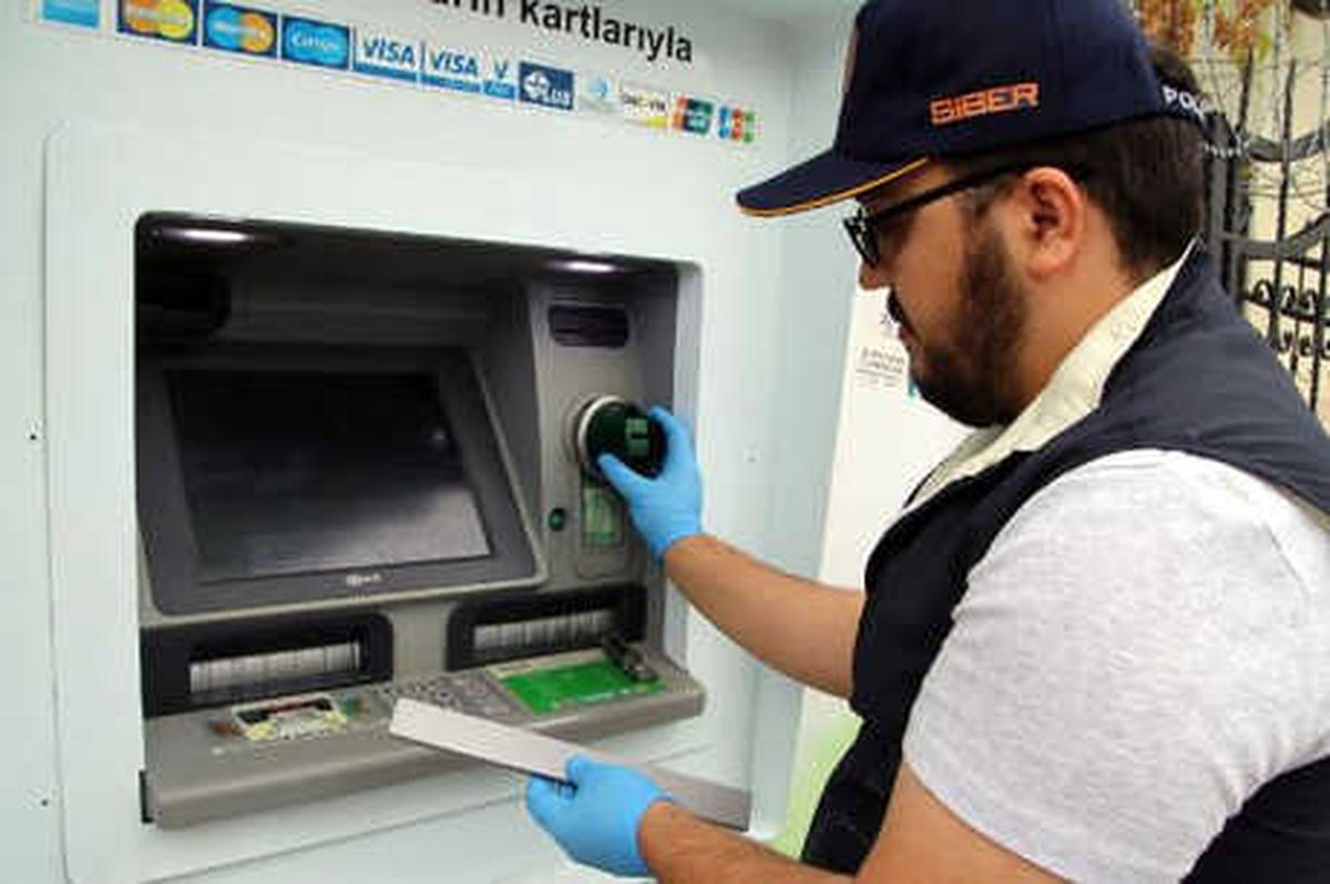 Polis, Atm Dolandırıcılarına Karşı Alınacak Önlemleri Anlattı