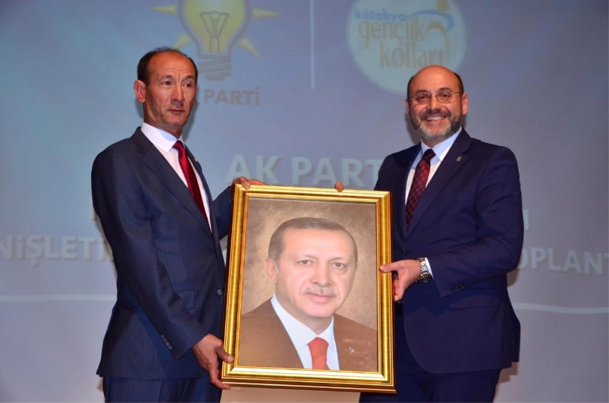 Şaphane Belediye Başkanı Rasim Daşhan AK Parti\'ye Geçti