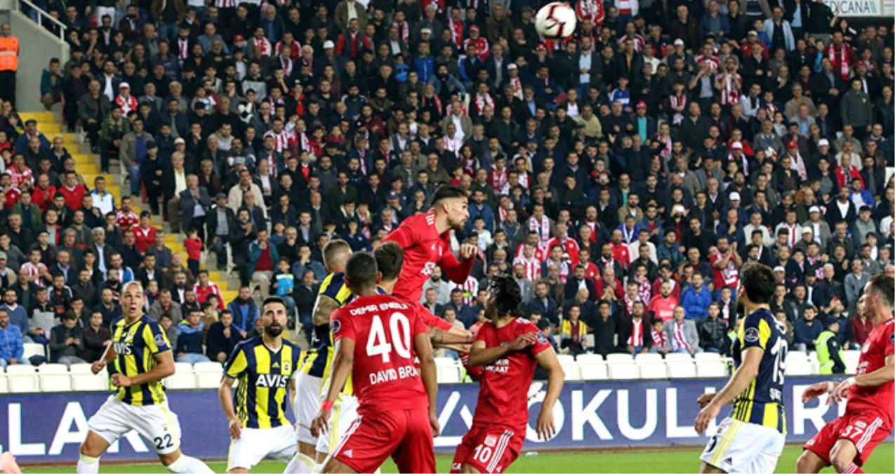 Fenerbahçe, Sivasspor ile 0-0 Berabere Kaldı