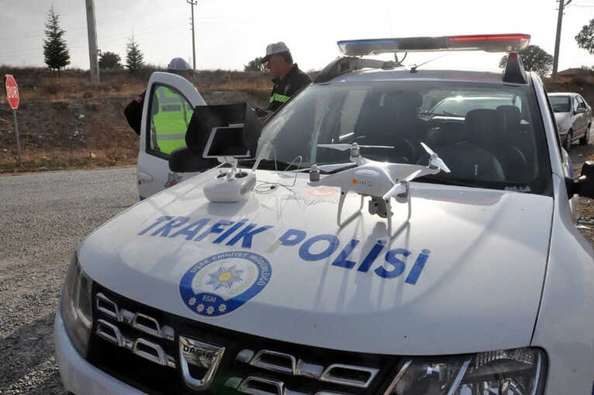 Uşak\'ta Sürücüler Drone ile Kontrol Edildi