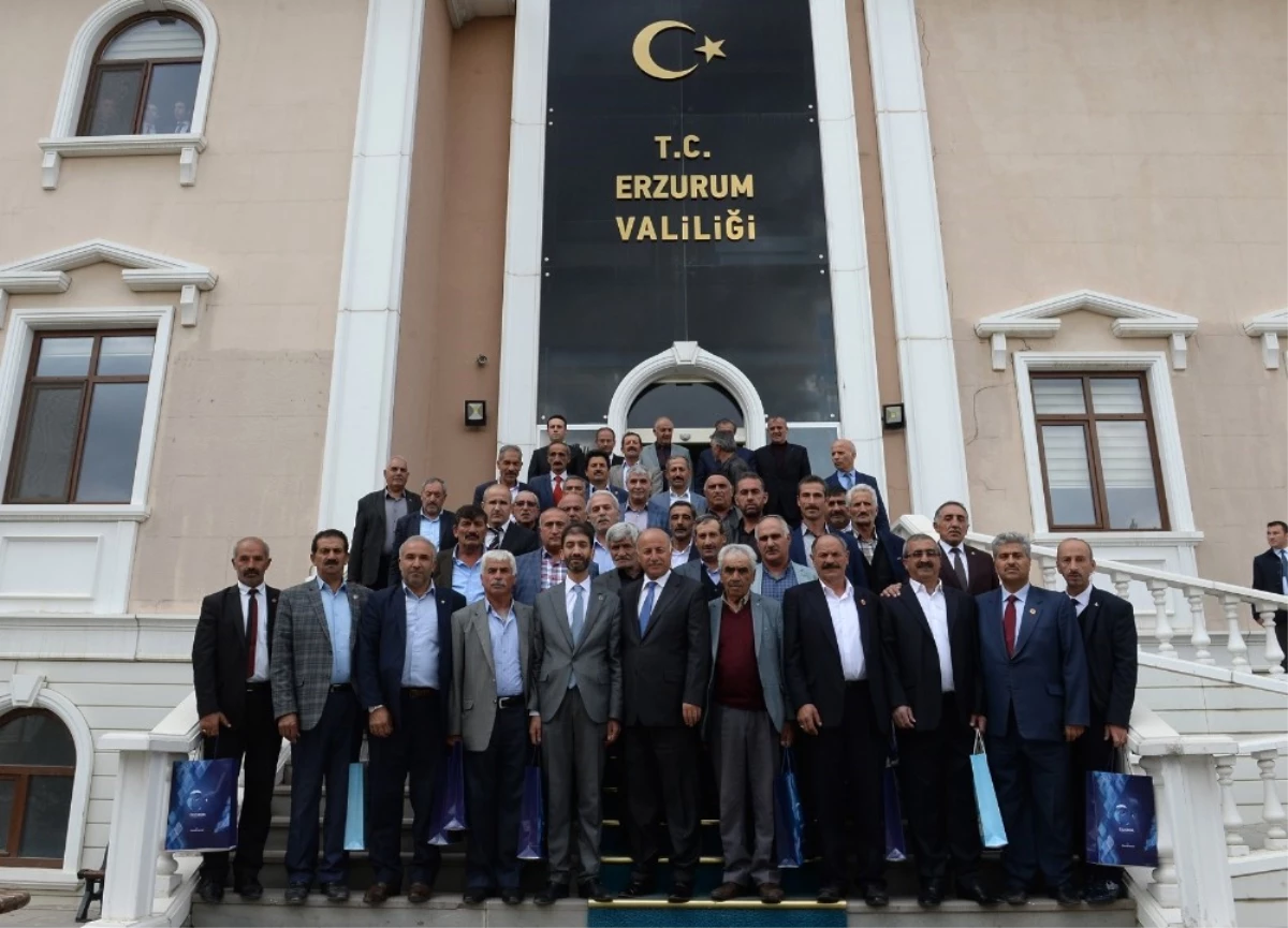 Vali Azizoğlu: "Muhtarlar Devlet ile Vatandaş Arasındaki Bağdır"