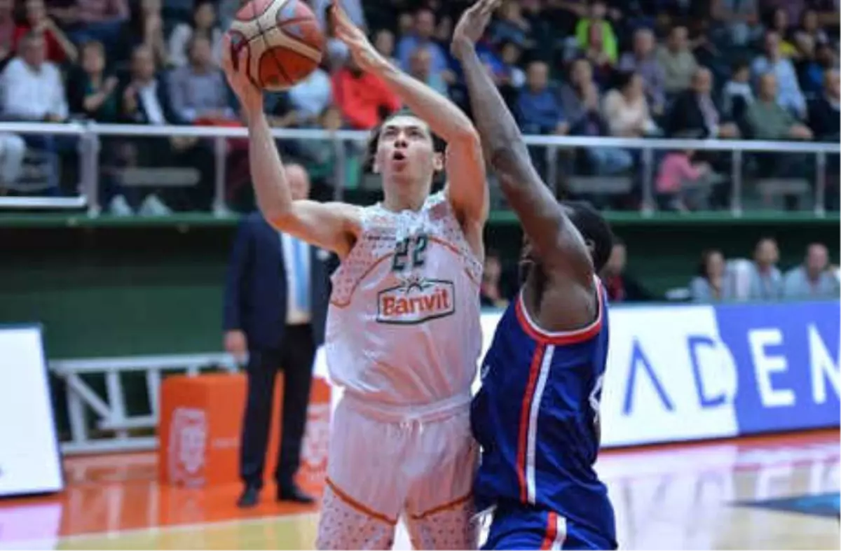 Banvit - Anadolu Efes: 62-86