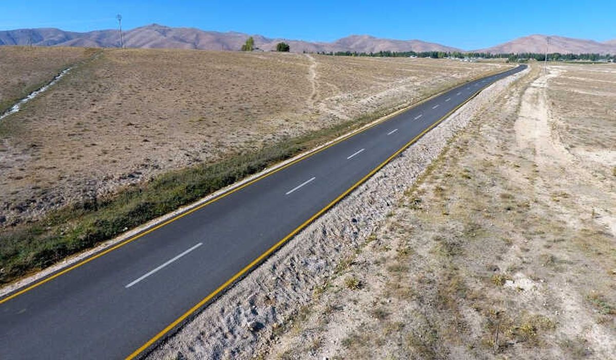 Büyükşehir Kırsalda da Gece Gündüz Demeden Yol Yapıyor