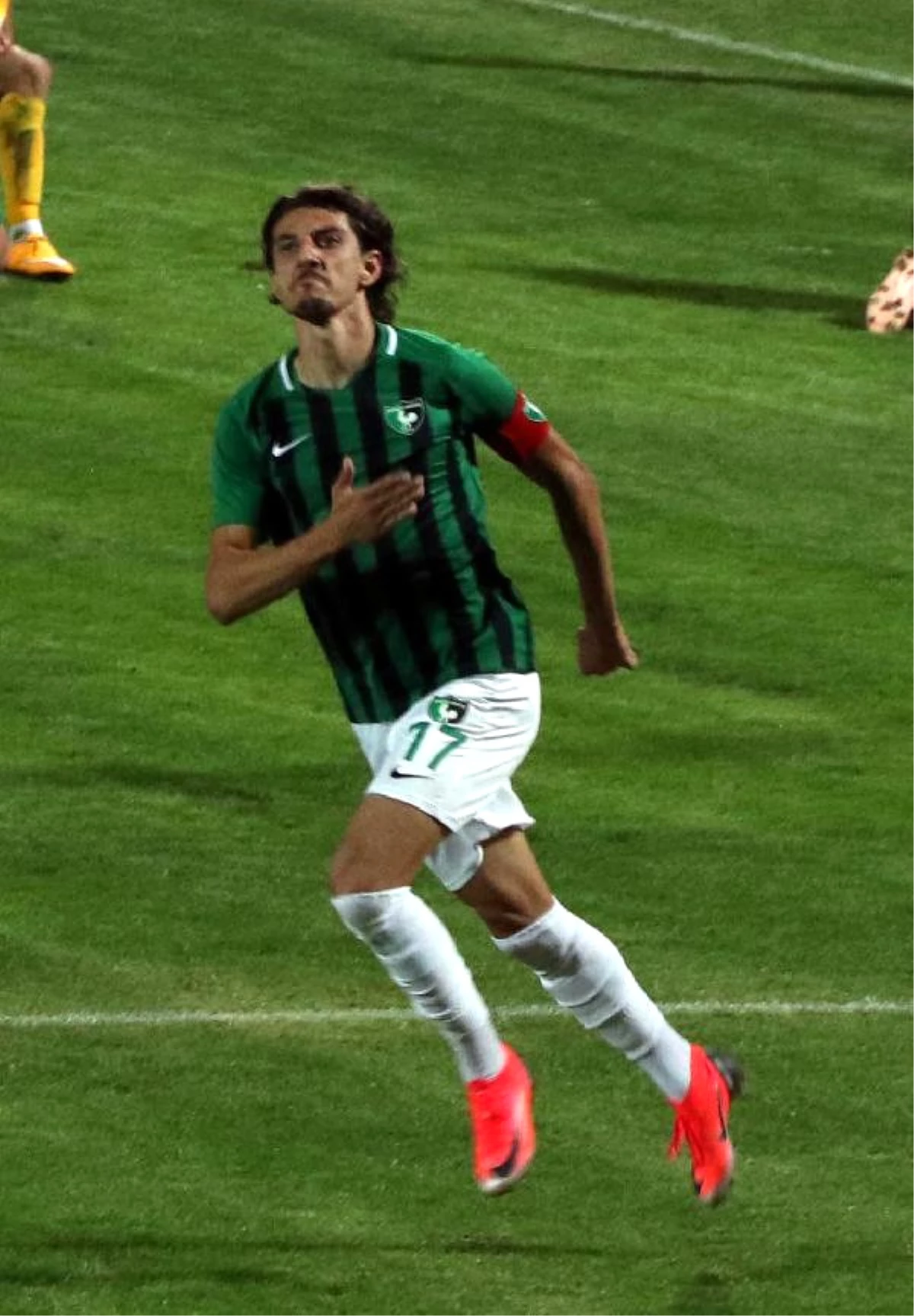 Denizlispor\'da Mehmet Akyüz Farkı