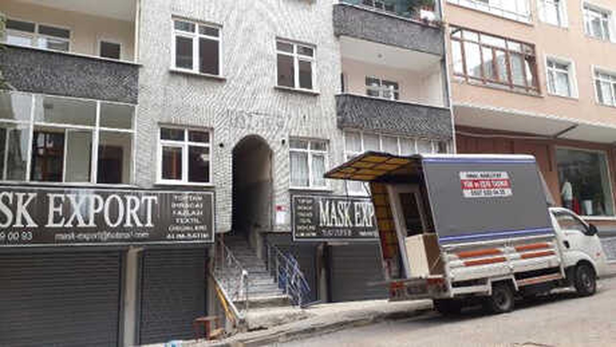 Güngören\'de Yıkım Kararı Verilen Bina Boşaltıldı