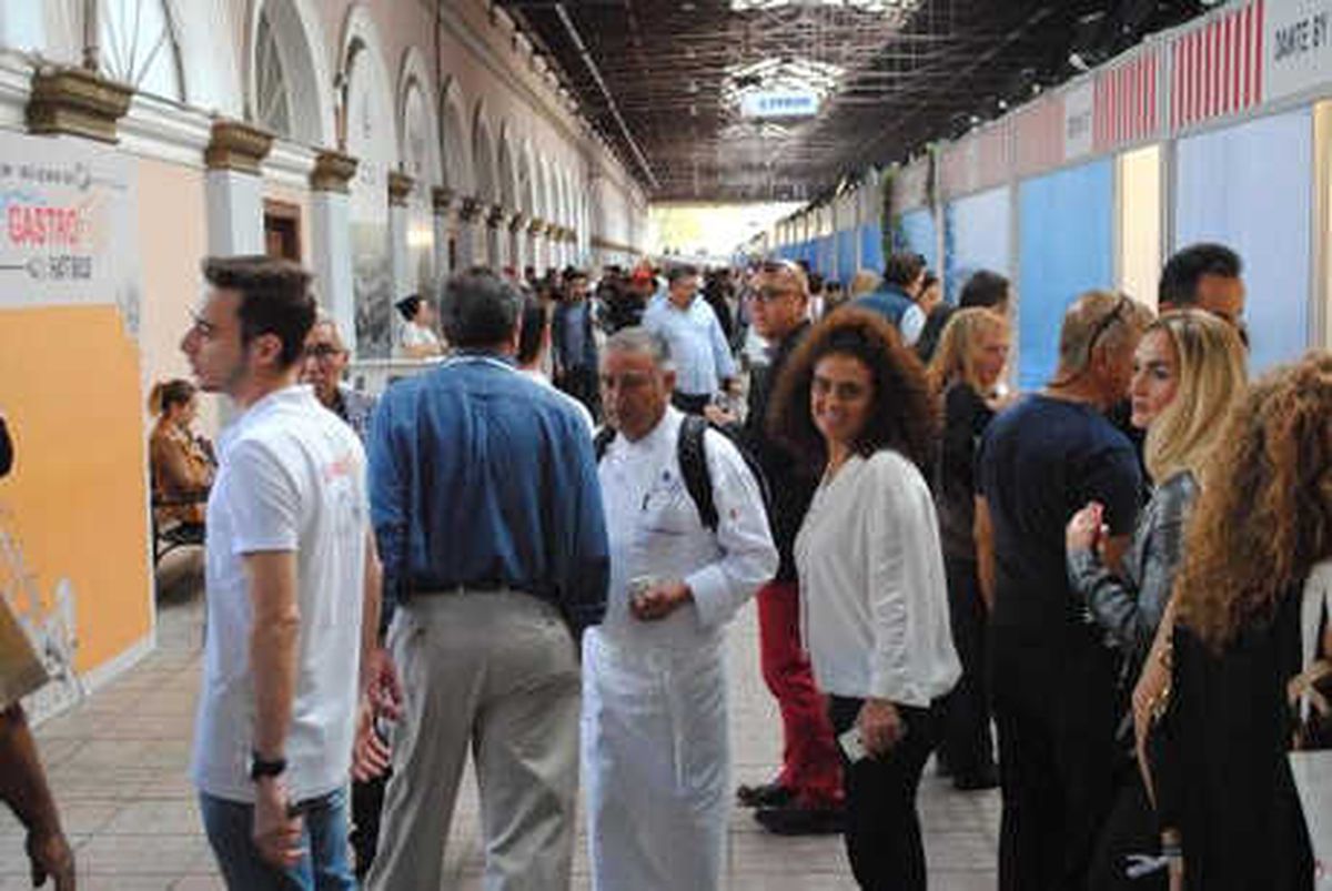 İzmir\'de Gastrofest Şenliği Yoğun İlgi Gördü