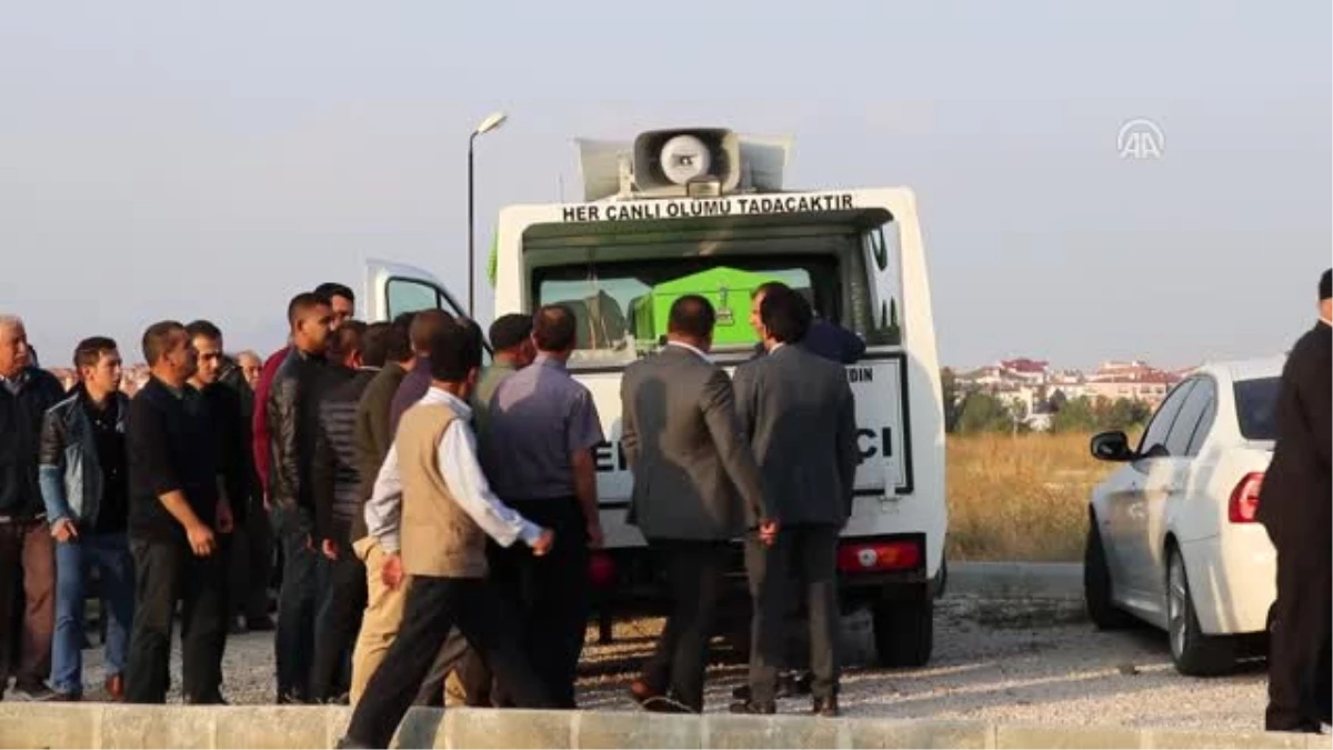 Karamanlı\'daki Trafik Kazası - AK Parti İl Gençlik Kolları Eski Başkanı Deniz\'in Cenaze Namazı