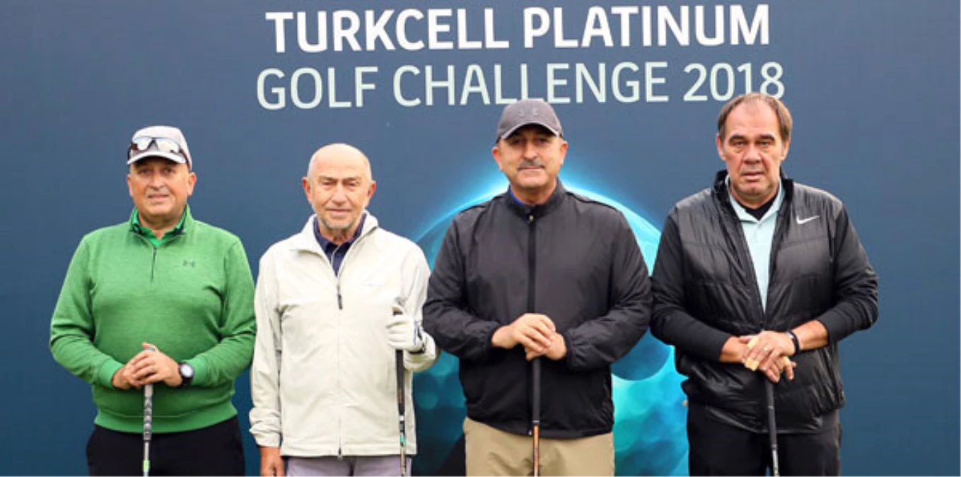 Dışişleri Bakanı Çavuşoğlu ile Tff Başkanı Demirören Golf Oynadı