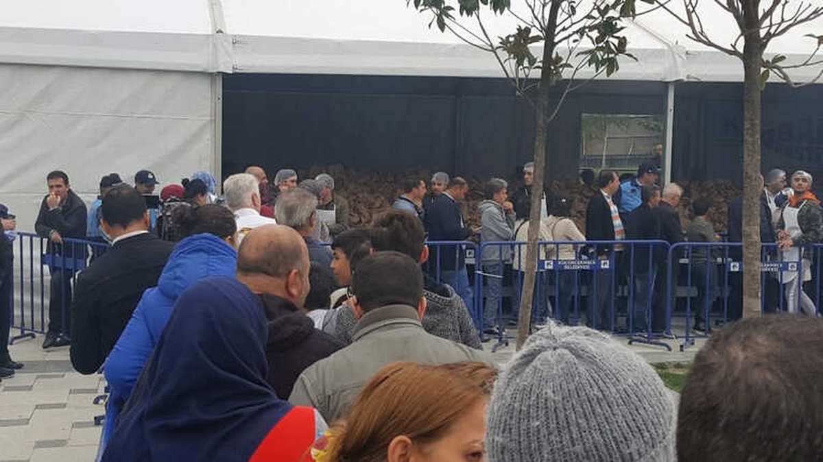 Küçükçekmece Balık Festivali\'nde 15 Bin Kişiye Balık İkramı