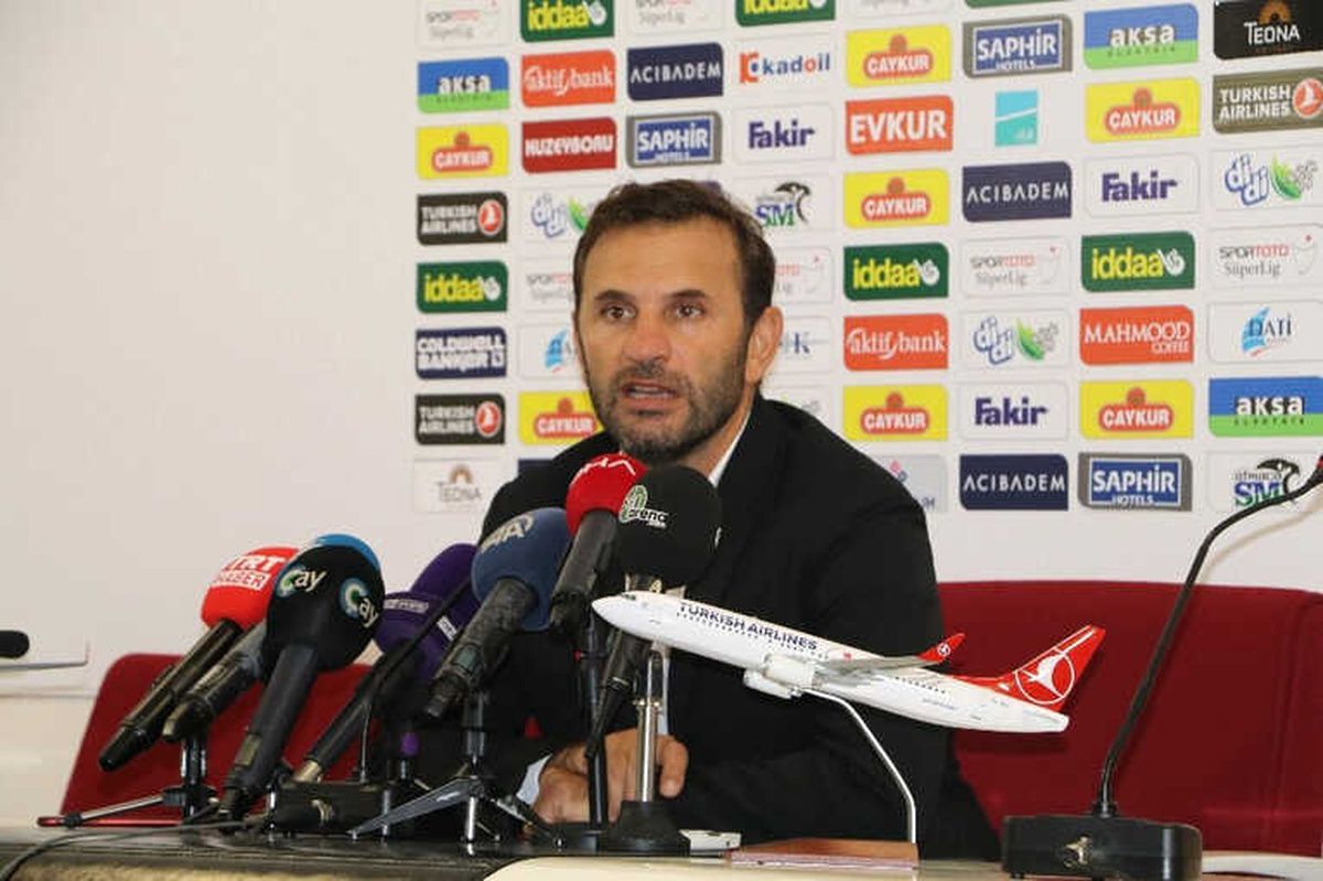 Okan Buruk: "Hakem Bütün Takdir Haklarını Konyaspor\'dan Yana Kullandığını Gördük"