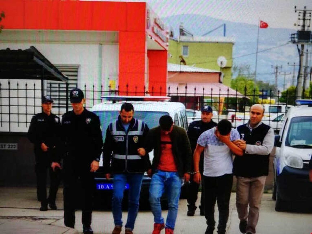 Yaşlı Adamın 240 Bin TL\'sini Dolandıran Şüpheliler Tutuklandı