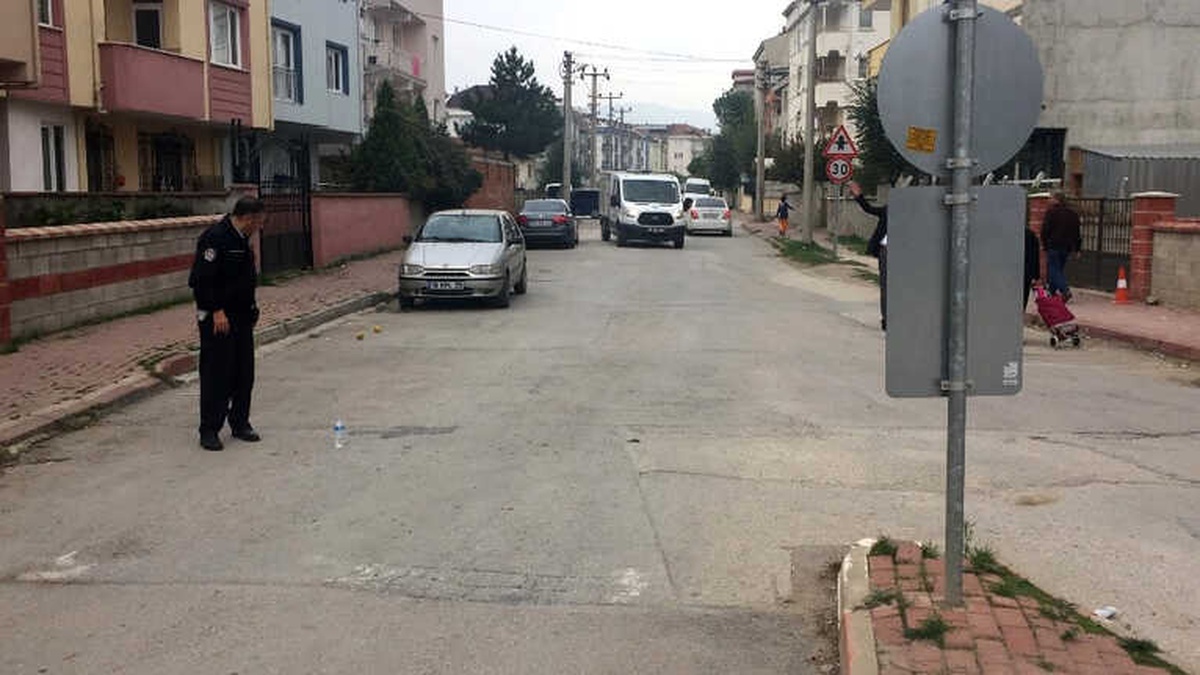 7 Yaşındaki Çocuk Aracın Altında Kaldı