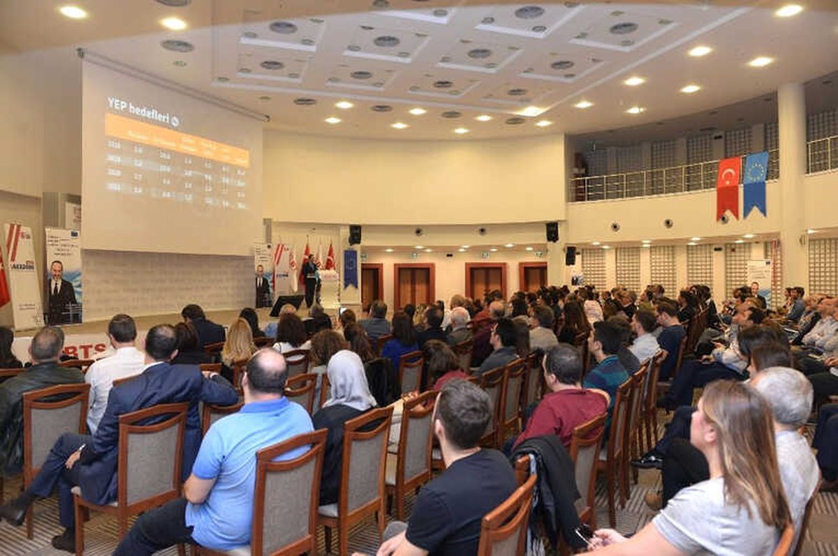 AB Bilgi Merkezi, Prof. Alkin\'i Bursa İş Dünyasıyla Buluşturdu