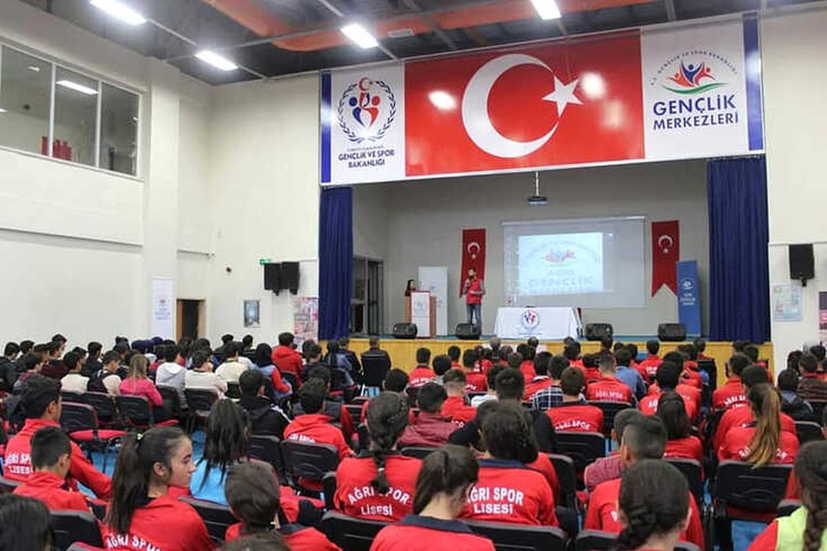 Ağrı\'da Bin 700 Kişi Ücretsiz Kurslara Başvurdu