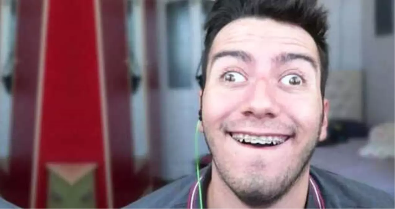 Amcasına Hakaret Eden Enes Batur, Özür Diledi