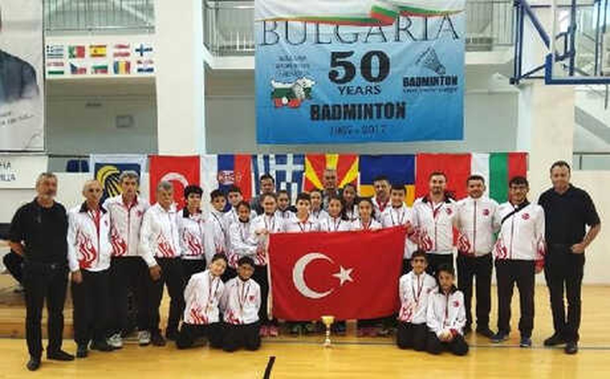 Badminton Milli Takımı\'ndan 12 Madalya