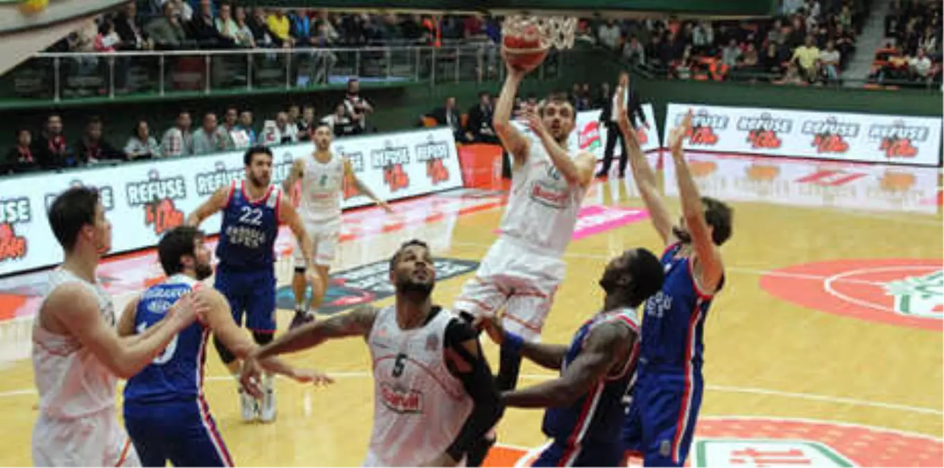 Banvit - Anadolu Efes: 62-86
