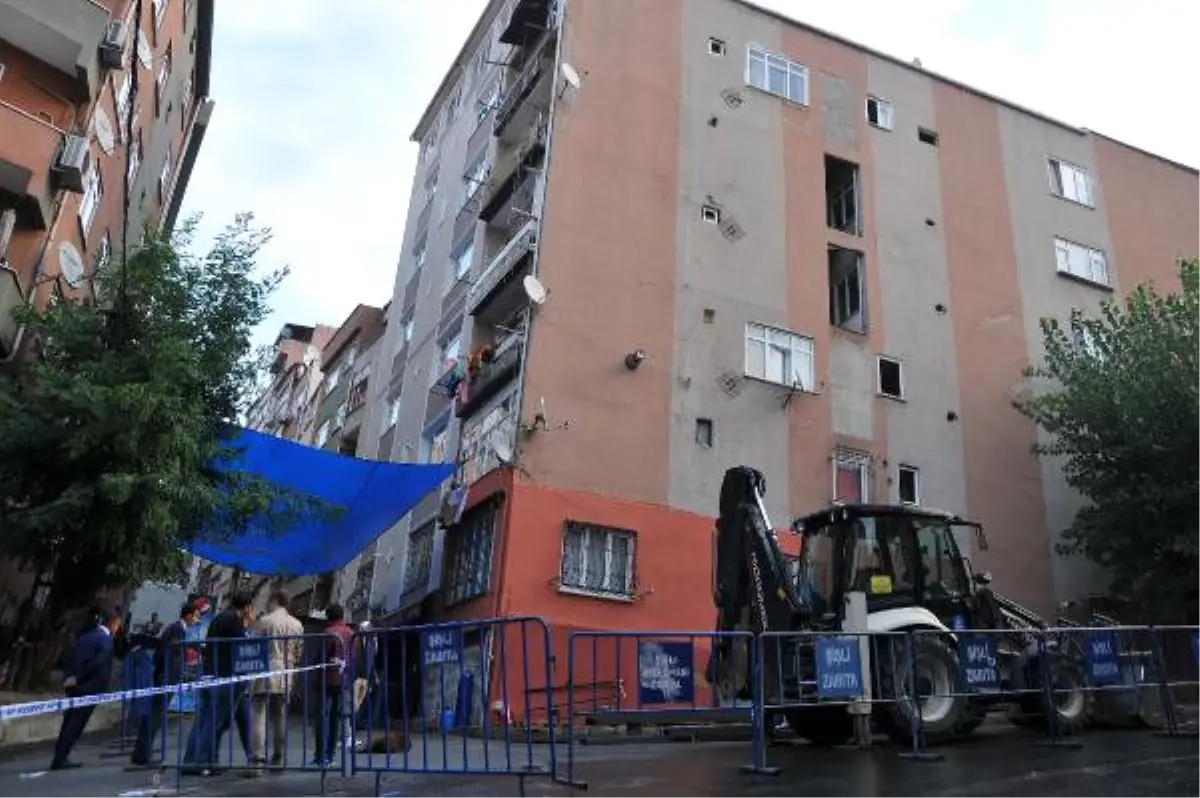 Başkan İnönü, Şişli\'de Binalarından Tahliye Edilen Vatandaşlarla Buluştu