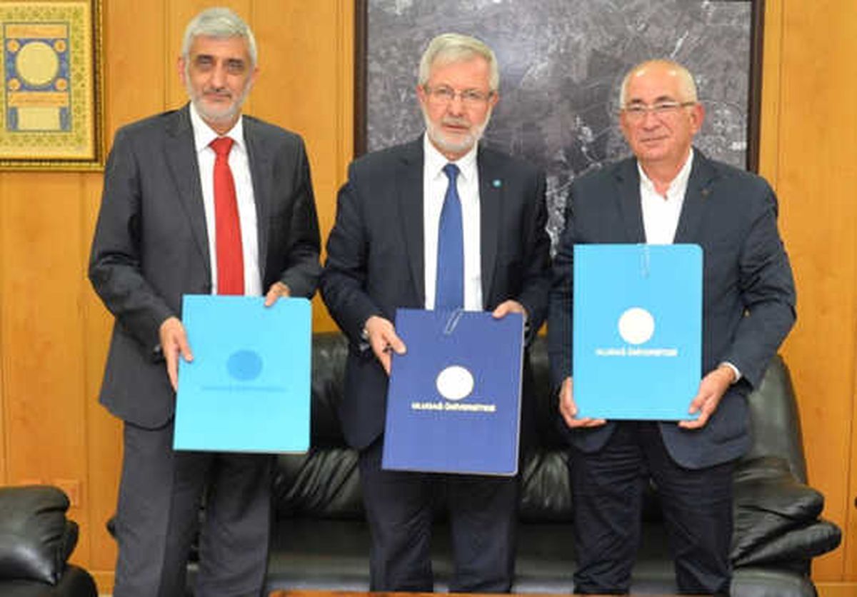 Bursa Uludağ Üniversitesi\'nden Öğrenciye Burs Desteği