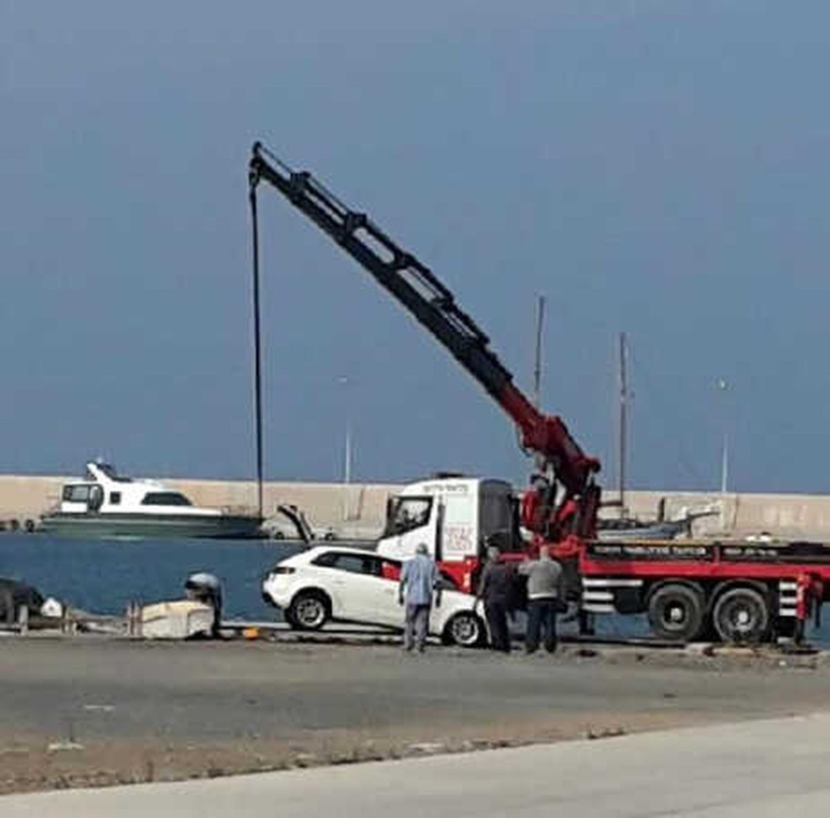 Denize Uçan Otomobildeki Kadın Kurtarıldı (2)