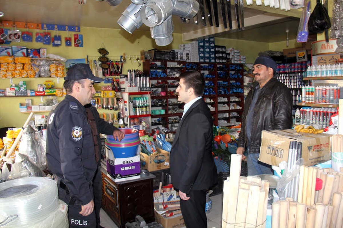 Hafik Kaymakamı Bulut, Esnafı Ziyaret Etti