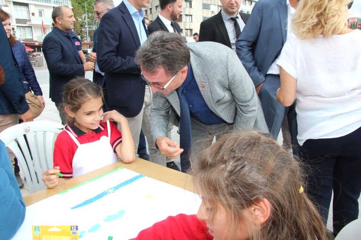 Hayallerini Kağıtlara Çizdiler