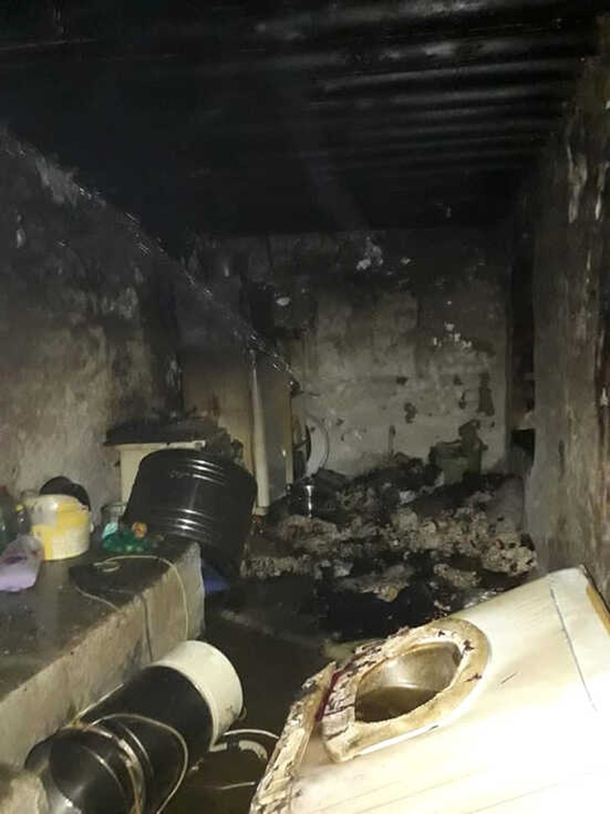 İkamet Yangını Paniğe Neden Oldu
